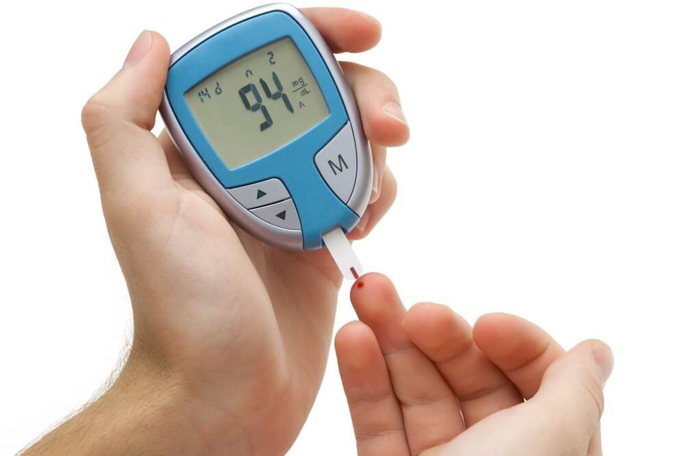Máy đo đường huyết gỉai cứu bệnh nhân tiểu đường